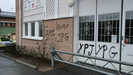 Terör örgütü yandaşları İsveç'teki UETD binasına saldırdı