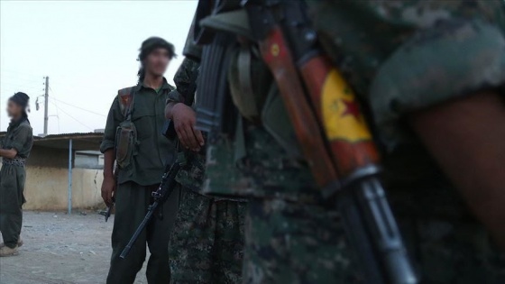 Terör örgütü YPG/PKK, Suriye'de dayattığı eğitim müfredatını uygulamayan öğretmenleri alıkoyuyor