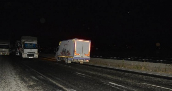 Teröristler, karakolun önüne bomba yüklü kamyonet bıraktı