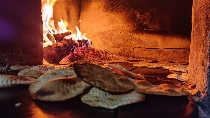 Tescilli 'Maraş çöreği' bayram sofraları için hazırlanıyor