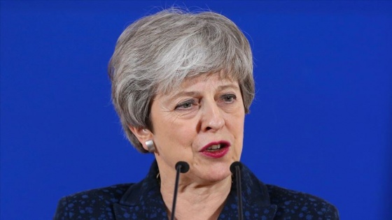 Theresa May 7 Haziran'da partisinin liderliğinden istifa edecek