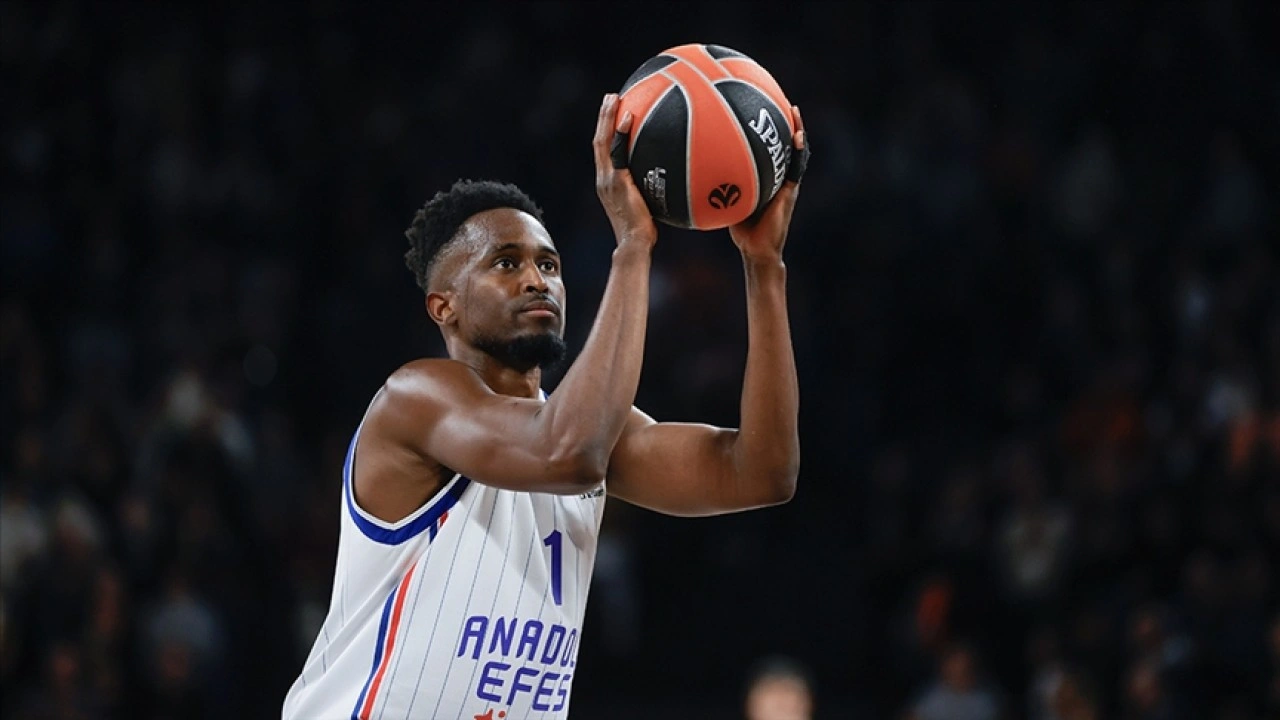 THY Avrupa Ligi'nde Anadolu Efes, yarın deplasmanda Zalgiris ile karşılaşacak