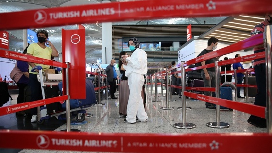 THY'den Türkiye'ye uçuşu bulunan yolculara 'Türkiye'ye Giriş Formu' uyarısı
