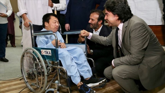 TİKA'dan Pakistanlı ihtiyaç sahiplerine 200 tekerlekli sandalye