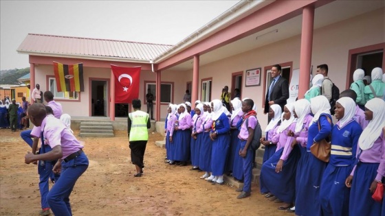 TİKA'nın desteğiyle Ugandalı öğrenciler yeni dersliklere kavuştu