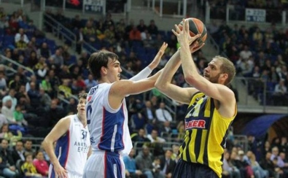 Top 16'da Anadolu Efes ve Fenerbahçe rüzgarı