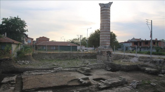 Toprak altındaki cami gün yüzüne çıkartıldı