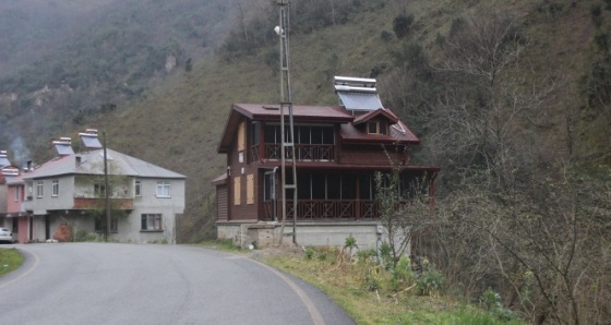 ‘Tosuncuk’ köyüne yaptırdığı evinde bir kez kalabilmiş