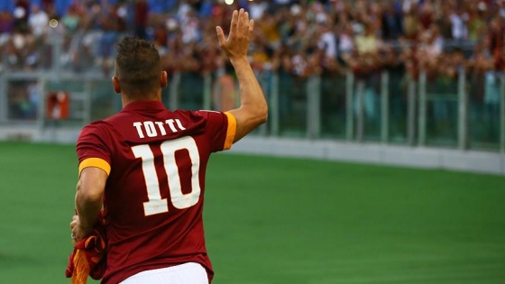 Totti'nin forması uzaya gönderildi