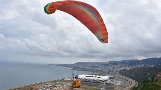 Trabzon'da 'Türkiye Yamaç Paraşütü Hedef Şampiyonası 1. Etap Yarışması' başladı