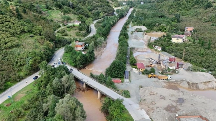 Trabzon'da taşkın ve heyelanlar sonrası zarar tespit çalışmaları sürüyor