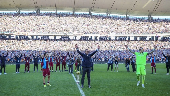 Trabzonspor, 38 haftanın 32'sinde rakiplerine liderlik şansı tanımadı