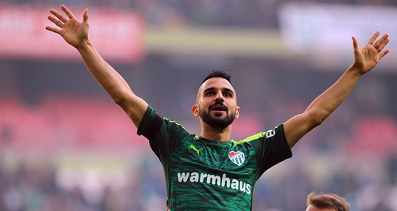 Trabzonspor, Aziz Behich için nabız yokluyor