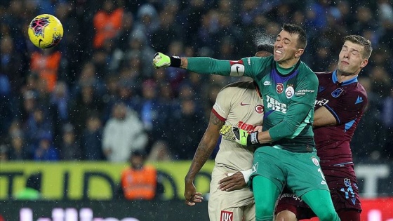 Trabzonspor ile Galatasaray berabere kaldı