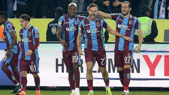 Trabzonspor taraftarının önünde Fenerbahçe'yi devirdi