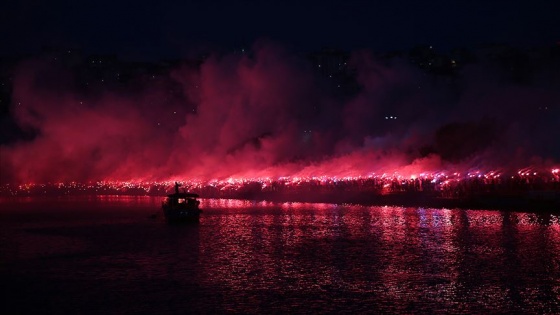 Trabzonspor'un 52. kuruluş yıl dönümü İstanbul'da meşalelerle kutlandı