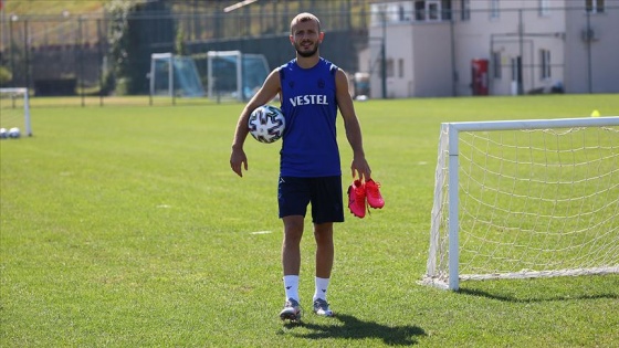 Trabzonsporlu futbolcu Parmak: Newton'un çok başarılı olacağını düşünüyorum