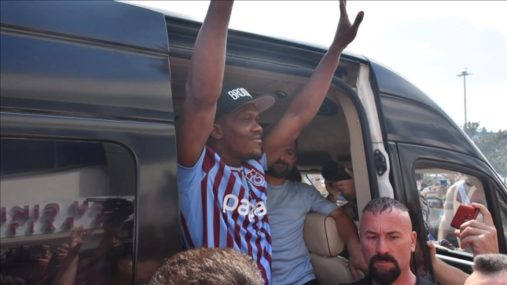 Trabzonspor'un transfer görüşmelerini sürdürdüğü Nwakaeme, Trabzon'a geldi