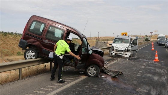 Trafik kazalarında 52 kişi hayatını kaybetti