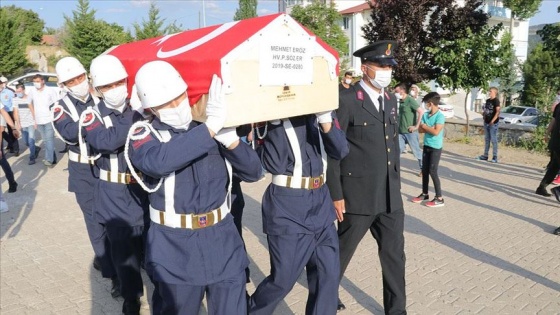 Trafik kazasında hayatını kaybeden sözleşmeli er Yozgat'ta toprağa verildi