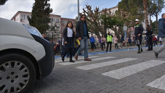 Trafikte yaya önceliği kuralını ihlal edenlere ceza yağdı