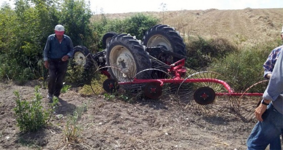 Traktörün altında kalarak hayatını kaybetti