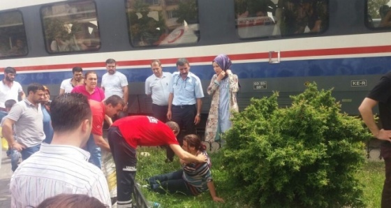 Treni son anda fark eden kadın ölümden döndü