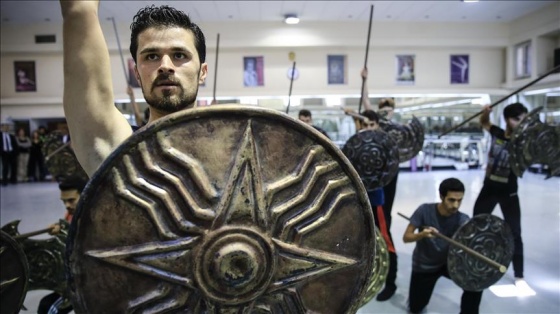 Troya'nın Hektor'u Tan Sağtürk, Paris'i Murat Karahan olacak