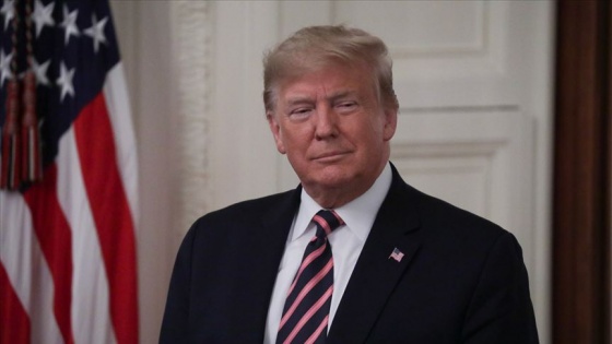 Trump ABD'ye göçmen kabulünü 60 gün askıya alan kararnameyi imzaladı