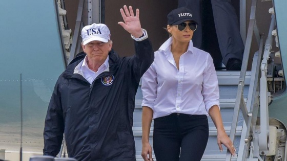 Trump Harvey kasırgasının vurduğu Teksas'ı ziyaret etti