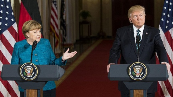 Trump'ın Merkel'in elini sıkmaması ABD'de günün konusu