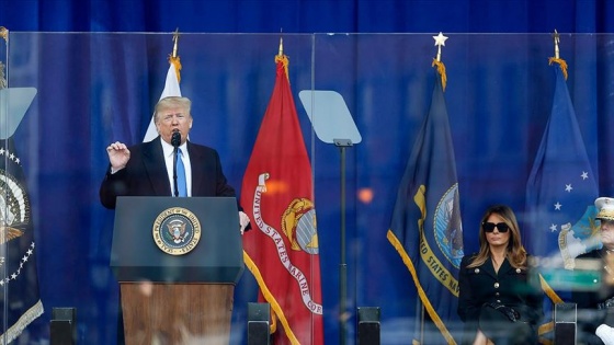 Trump New York'ta Gaziler Günü törenine katıldı