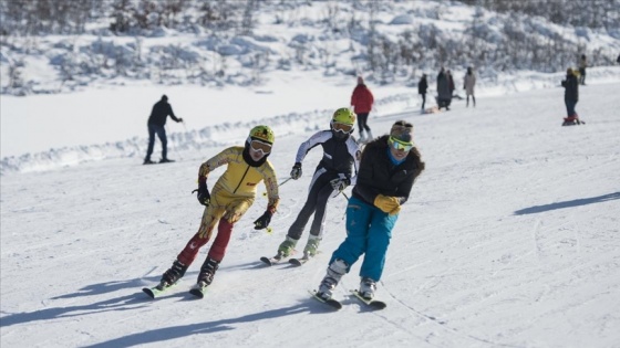 Tunceli'de kayak sezonu açıldı