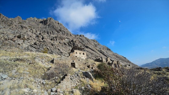 Tunceli&#039;nin Ulukale köyü ziyaretçilerini tarihi yolculuğa çıkarıyor