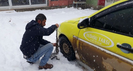 Tunceli ve Bingöl’de hayat durma noktasına geldi