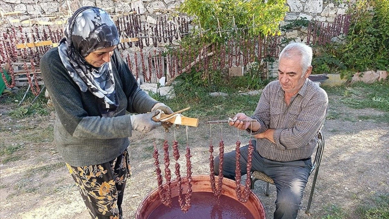 Tunceli’de köylüler yörenin geleneksel lezzeti "orcik"in yapımına başladı