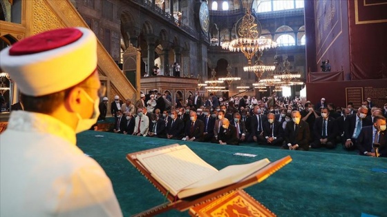 Tunus Cami İmamları Derneği: Ayasofya'daki cuma namazı Müslümanları sevindirdi