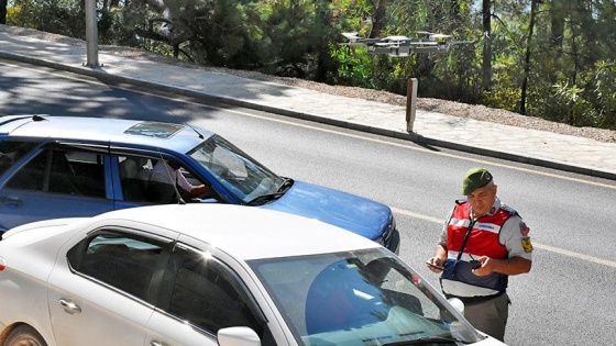 Turizm merkezlerinde 'drone' ile yol kontrolü