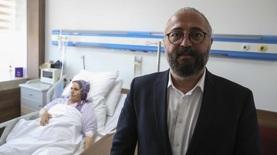 Türk cerrahları 3 santimetrelik kesiyle kalp ameliyatı yapıyor