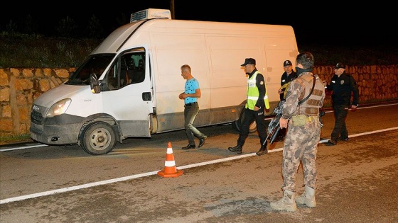 Türk Interpol'ü Sarar çiftini gasp edenlerin yakalanması için devrede