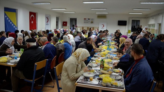 Türk Kızılayı Srebrenitsa'da iftar verdi