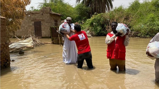 Türk Kızılay Sudan'da sel mağduru binlerce kişiye insani yardım ulaştırdı