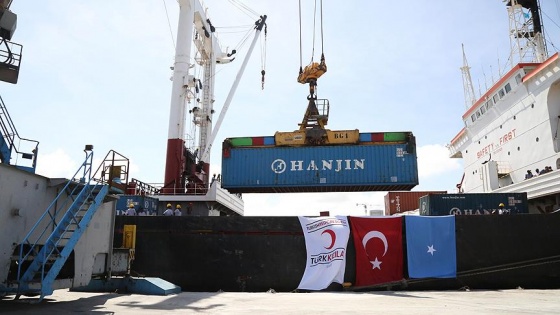 Türk Kızılayı Afrika'ya 3 gemi yardım malzemesi gönderecek