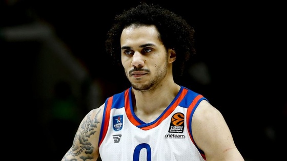 Türk vatandaşı olan Shane Larkin ismini değiştirmeyecek