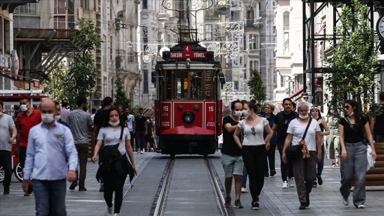 Türkiye'de Kovid-19 tedavisi tamamlananların sayısı 165 bin 706 oldu