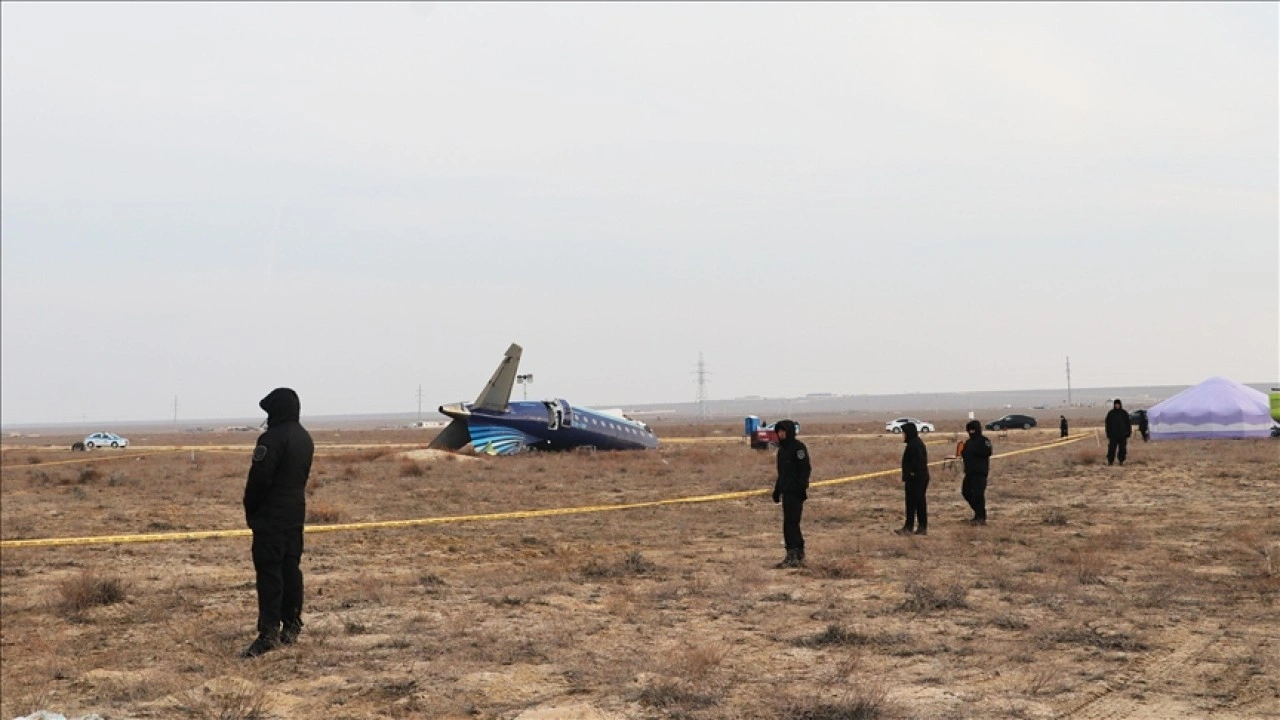 Türkiye'den 8 kişilik heyet Kazakistan'daki uçak kazasını araştırmak için Bakü'ye gid