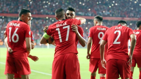 Türkiye Fransa karşısında ilk yarıyı 2-0 önde kapattı