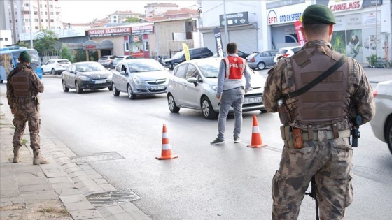 'Türkiye Güven Huzur-5' uygulamasında bin 419 kişi yakalandı