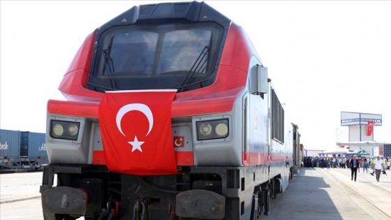 Türkiye ile Gürcistan arasındaki ilk ihracat treni yola çıktı