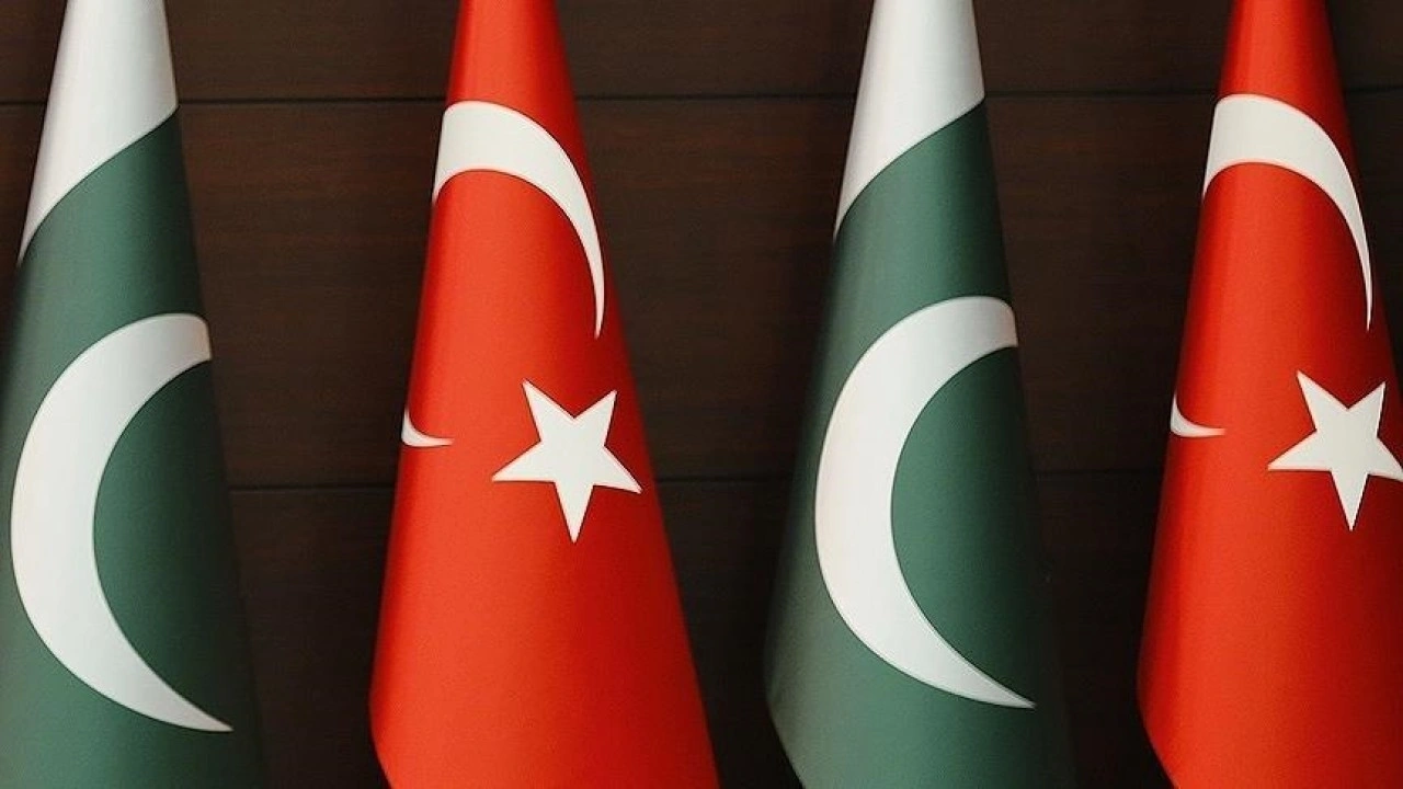 Türkiye ile Pakistan arasındaki ikili ticaret hacminde hedef 5 milyar dolar